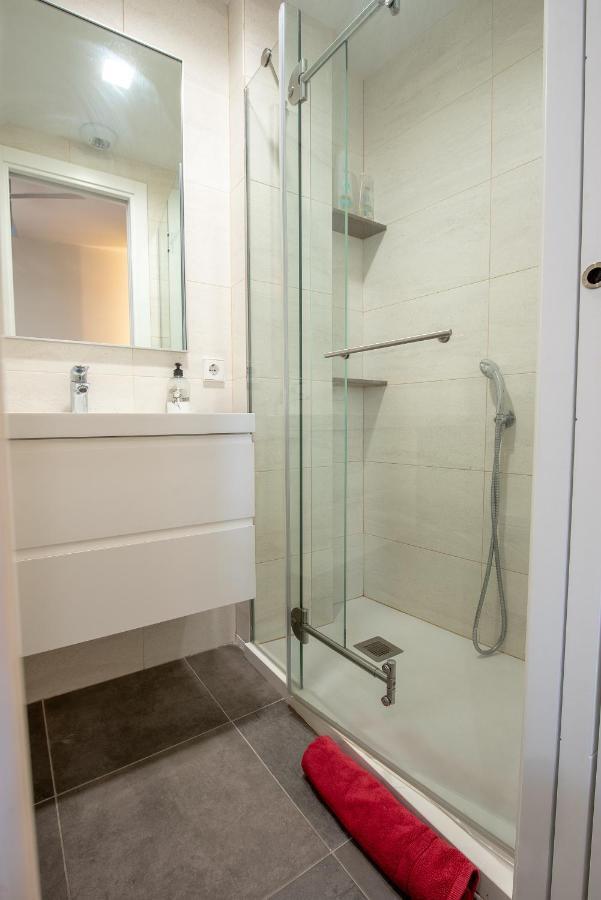 Apartamento Con Terraza En San Luis * Seville