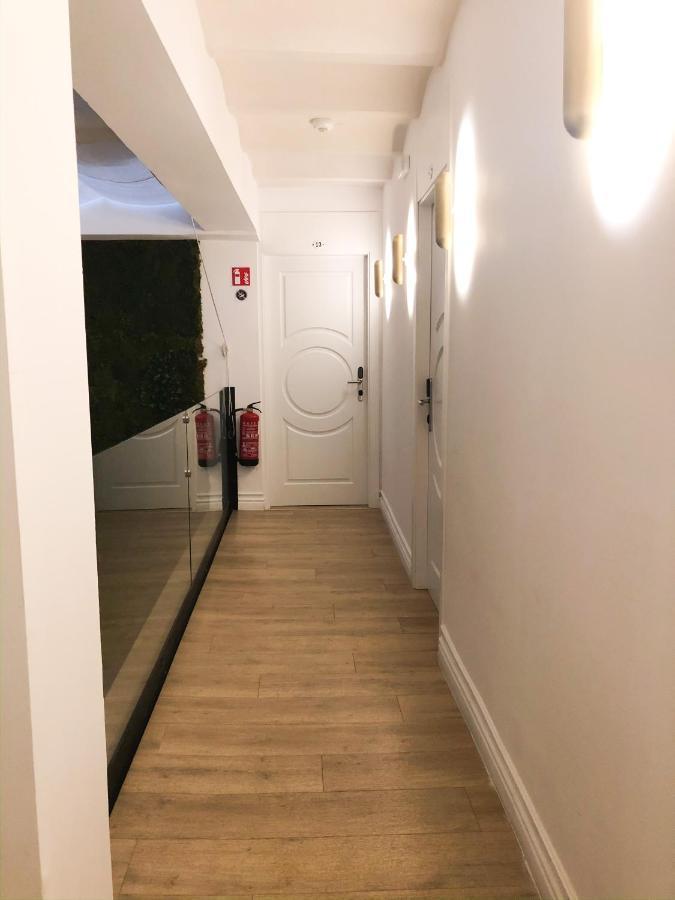 Hom Apartment *