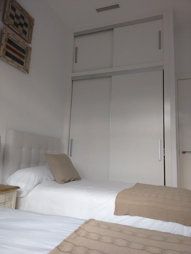 San Fernando Apartment *
