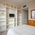 Apartamento Cerca Del Alcazar Con Garaje Privado