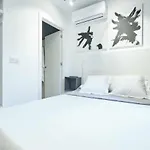 Giralda Modern & Luxury