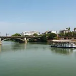 Suites Triana Sevilla Apartments