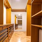 Genteel Home Palacio Abades