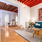Genteel Home Palacio Abades