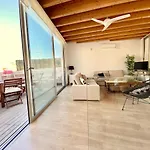 Top-Notch Downtown House With Private Rooftop Terrace And Parking Opt