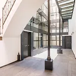 Precioso Atico De Diseno, Gran Terraza De 35 M2 Y De 16 M2 Y Garaje En Pleno Centro