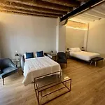 Ti1 Estiloso Loft 120M De La Catedral Tomas De Ibarra Street