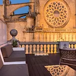 Puerta Catedral Suites