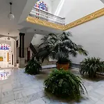 Aoa Family Home Cathedral