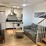 APT reformado 2022, tranquilo, centrico, WIFI,