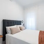 Unique Homes La Juderia Parking & Jacuzzi