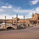 Plaza De Espana Deluxe Suites By Valcambre