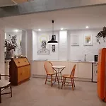 Downtown Loft In A 16Th Century Convent