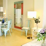 Homeyseville-Penthouse Cathedral Tomas De Ibarra St 6 Pax, Parking Optional