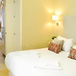 Homeyseville-Penthouse Cathedral Tomas De Ibarra St 6 Pax, Parking Optional