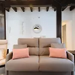 Ad2B Apartment, 300M From Cathedral With 2Br