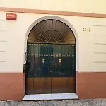 Homeyseville-Bright Apartment At Santa Cruz 4 Pax, Parking Optional