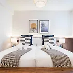 Modern And Luxury- 2Bd 2Bth- Socorro