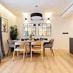 Modern And Luxury- 2Bd 2Bth- Socorro
