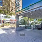 Apartamento 3 En Estadio Del Sevilla, 8 Plazas Y M