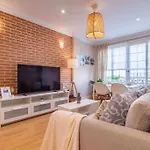 Apartamento 3 En Estadio Del Sevilla, 8 Plazas Y M