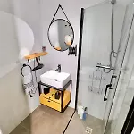 Centrica Habitacion Privada Wifi Smart Tv San Gil