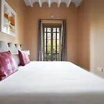 Numa Seville Prestigio