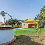Beautiful Home In Sevilla With 3 Bedrooms, Wifi And Swimming Pool