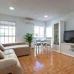 Charming 2 Bedroom Apartment At Triana Center By Oui Seville