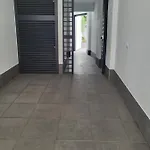 Apt Centrico, A Pie De Calle.