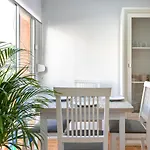 Charming 2 Bedroom Apartment At Triana Center By Oui Seville