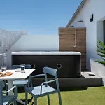 Lola De Triana Apartments