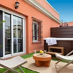 Suites Maestranza Santas Patronas - Penthouse With Jacuzzi And Parking