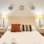 Modern Duplex City Center 2D2B
