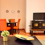 Modern Duplex City Center 2D2B