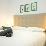 Charming 2 Bedroom Apartment By Torre Del Oro By Ocityzen