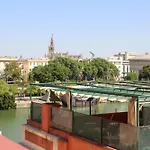 Luisahouse, En El Corazon De Sevilla Y Triana