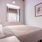 Beautiful Ground Floor Duplex In The Heart Of Seville