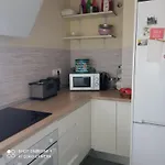Habitacion En Piso Acogedor Y Muy Bien Ubicado
