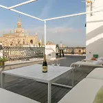 Isg Apartments Modern Atticpool At The Cathedralfree Parking