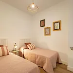 Cathedral Apartment Welcome Wheelchairs 6 Pax