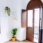 Triana Riverside Guesthouse