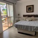 Piso Amplio Y Diafano, Al Lado De Alameda ,Centro