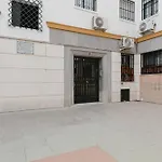 Quiet And Comfortable Fully Renovated Apartment