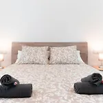 Downtown Apartment 3 Bedrooms, 1 Bathroom, Wifi