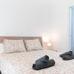 Downtown Apartment 3 Bedrooms, 1 Bathroom, Wifi