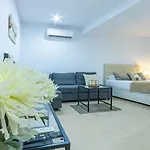 Natural Suite Sevilla Center
