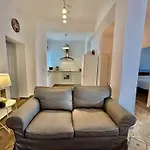 Acogedor Apt 8Pax 4Bdr 2Bth - Cozyhomesevilla1