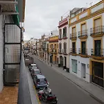 3 Bedroom Apartment In The Heart Of Triana