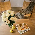 Home Triana 407